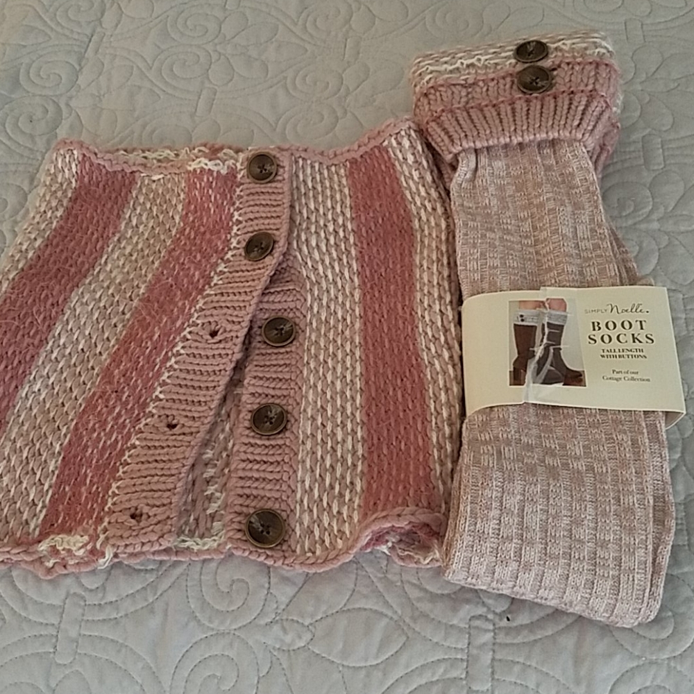 Scarf/shaw with matching tall boot socks